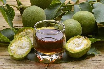 Nocino: Ricetta Originale del Nocino Modenese
